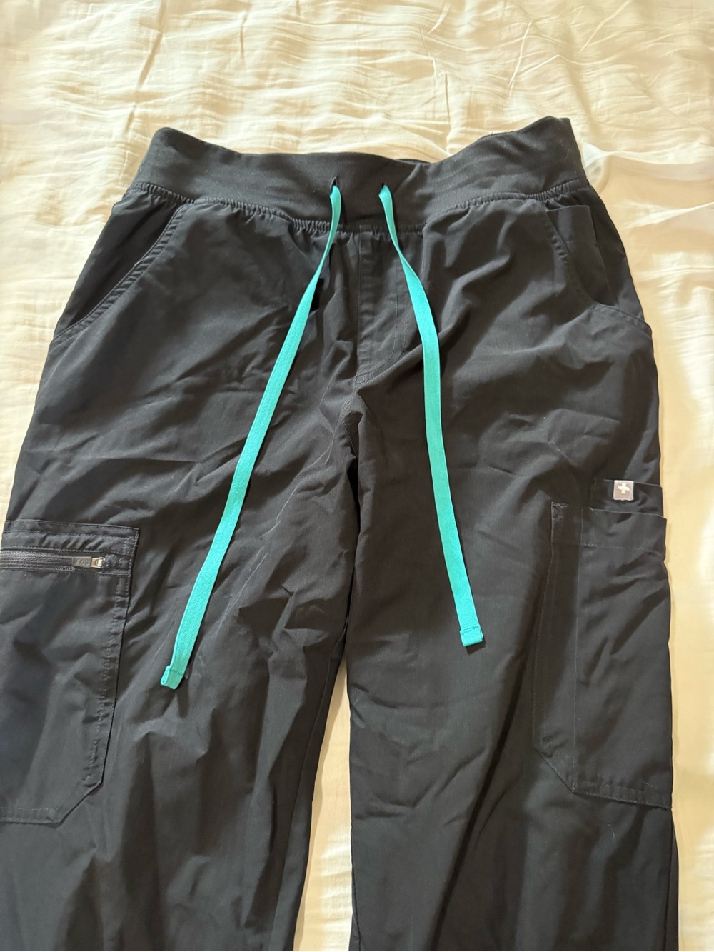 Figs Women’s straight leg pants